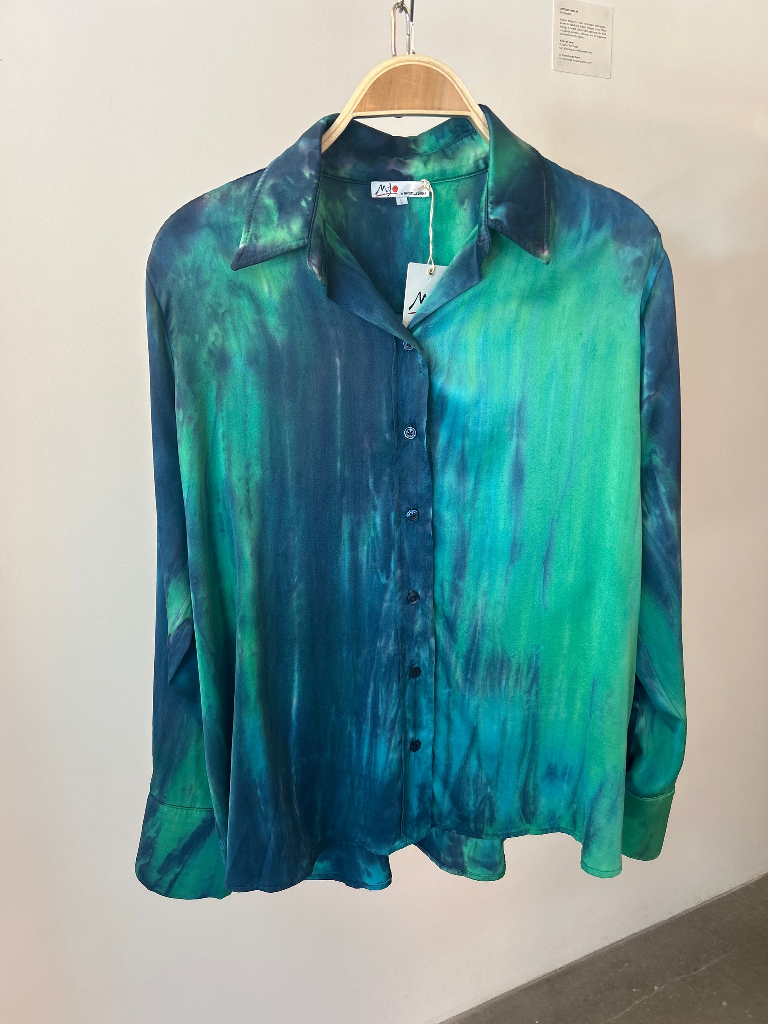Long Sleeves Silk Button Front Shirt
