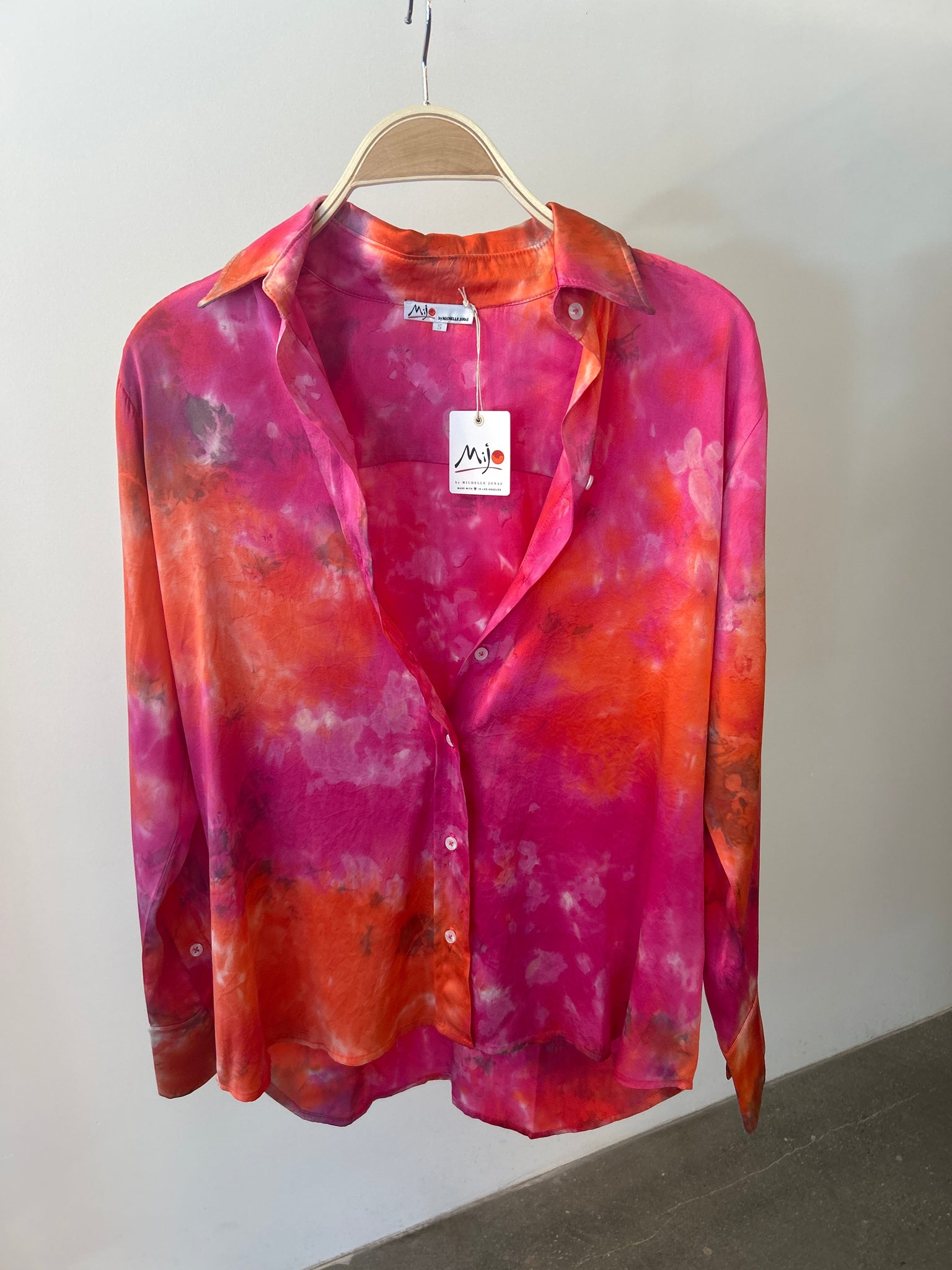 Long Sleeves Silk Button Front Shirt