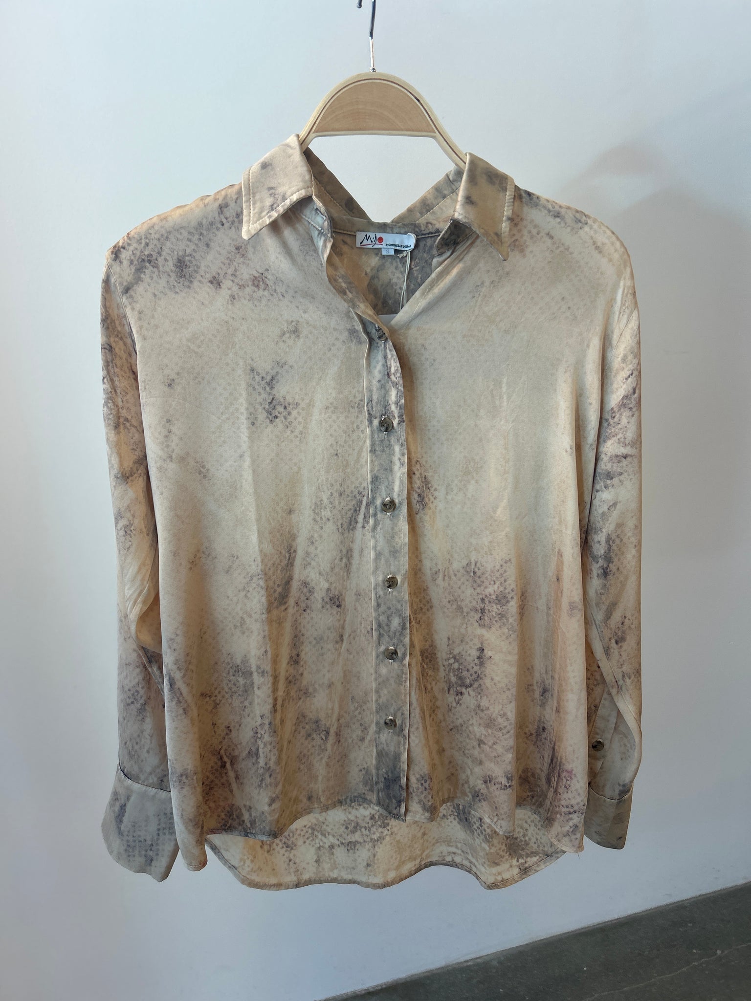 Long Sleeves Silk Button Front Shirt