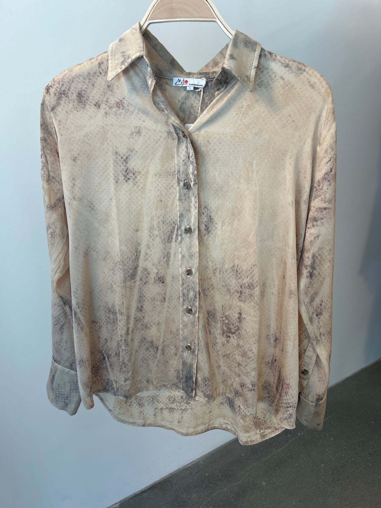 Long Sleeves Silk Button Front Shirt